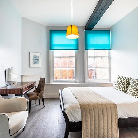 The Falcon Tap Apartment Йорк Екстериор снимка