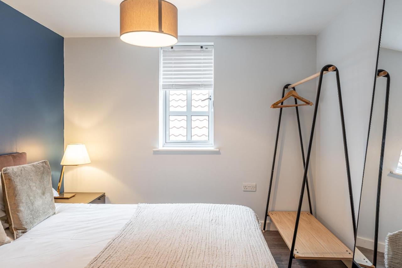 The Falcon Tap Apartment Йорк Екстериор снимка