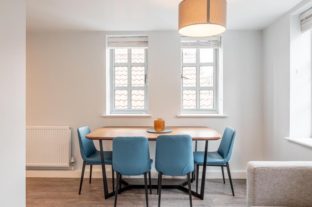 The Falcon Tap Apartment Йорк Екстериор снимка