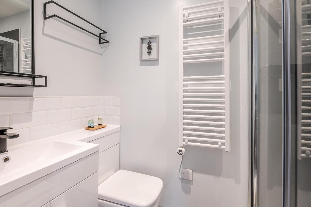 The Falcon Tap Apartment Йорк Екстериор снимка